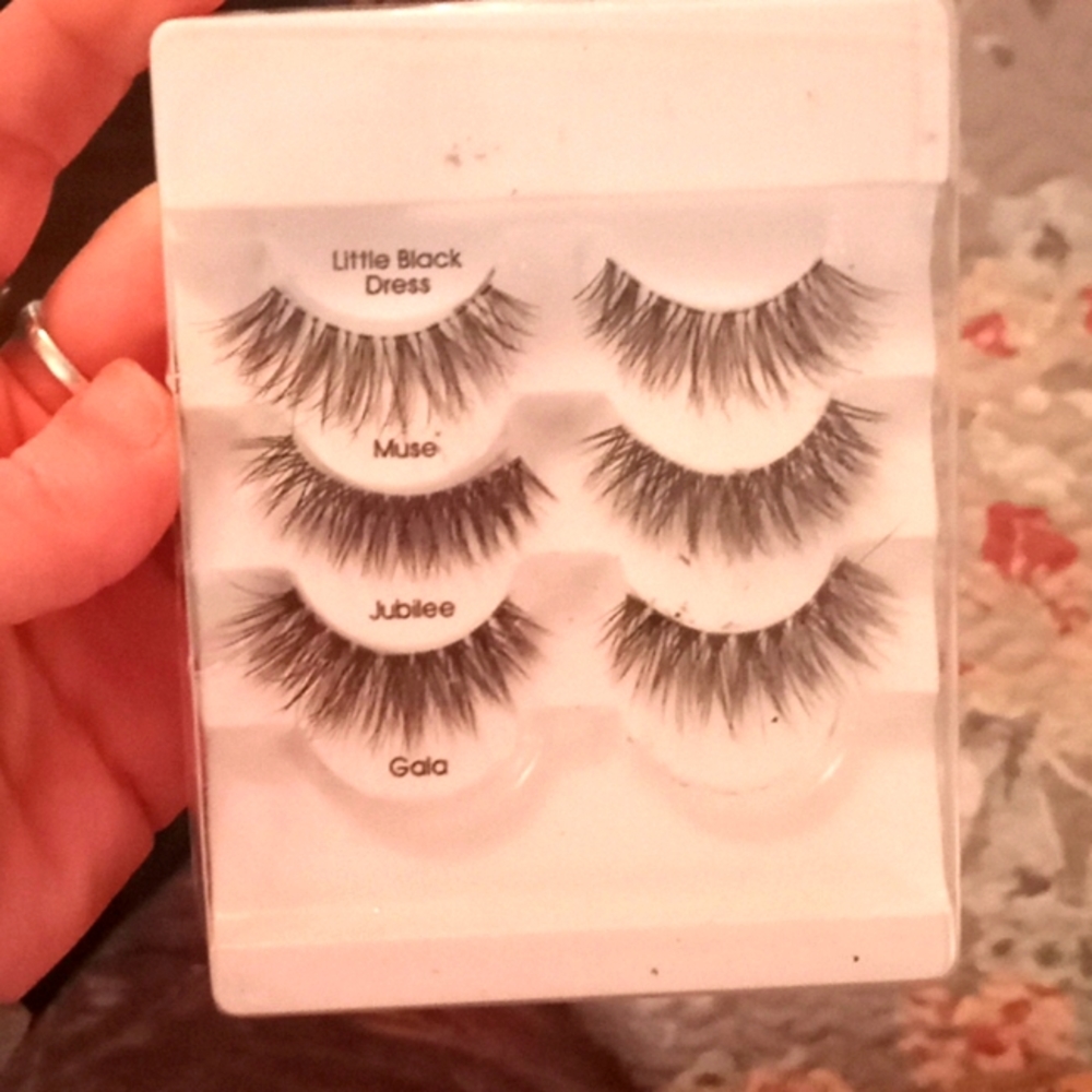 Eyelashes